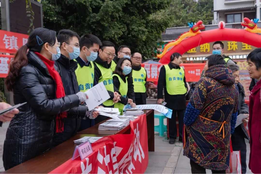 送法下乡，服务农民工法治宣传