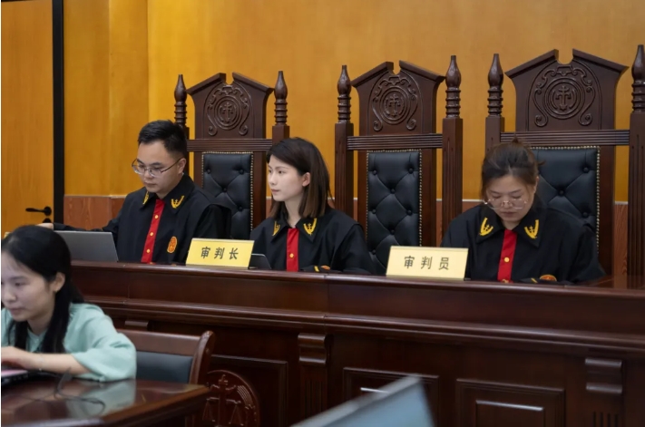 承揽合同纠纷如何破解“本诉反诉”交织困局？德途模拟法庭深度还原庭审攻防​​